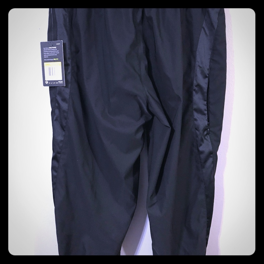 Nike work out crop pants